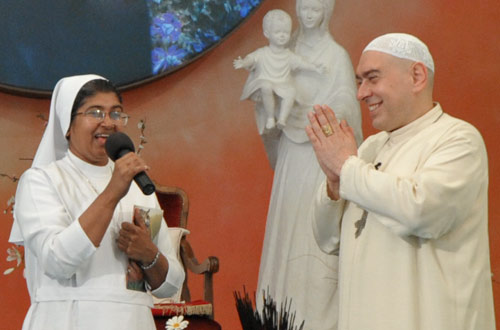 Sister Sheela with Swami Roberto Sister Sheela with Swami Roberto